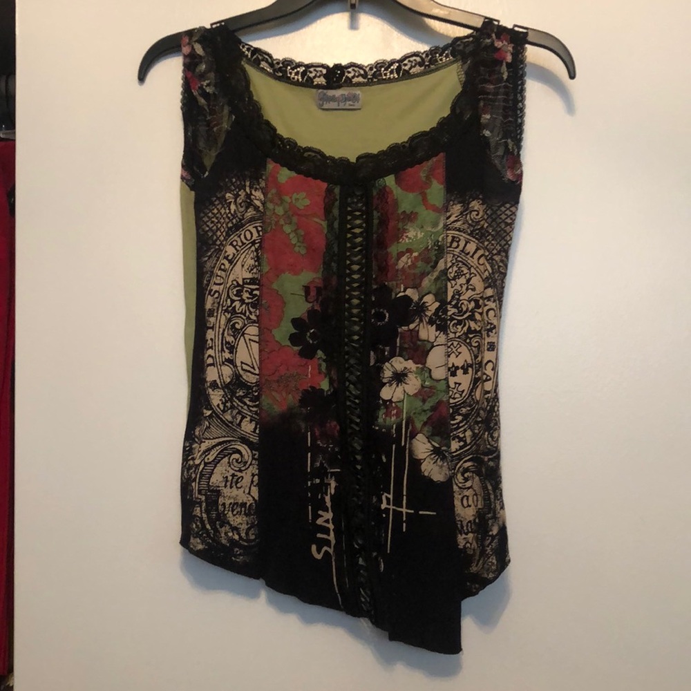 Top green beige black and beige with black lace